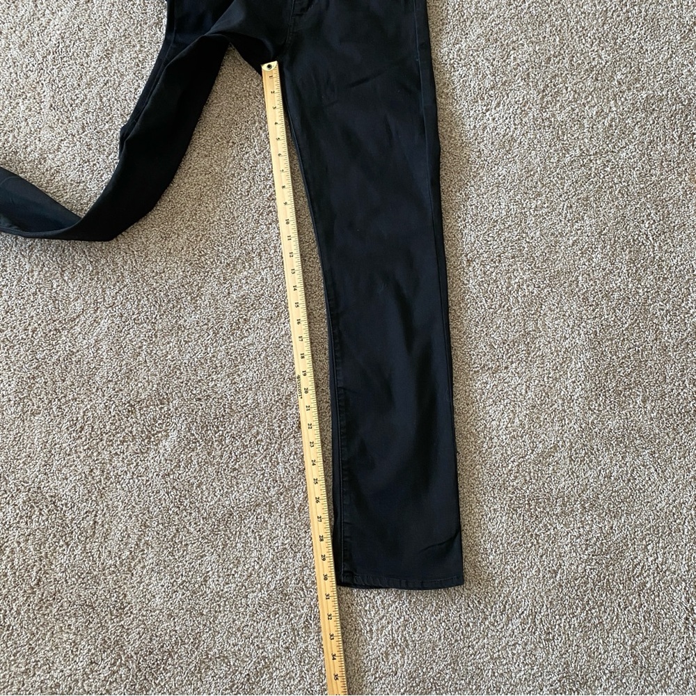 Levi's Women's Straight Leg Jeans - Black - Picture 16 of 16